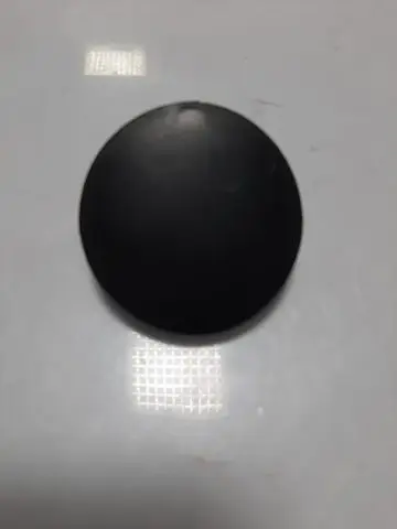 Буксировочный крюк колпачок L:1068003333 R:1068003334 — Geely Emgrand EC-7 3-box