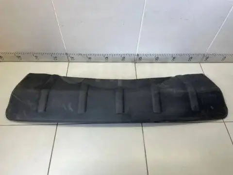 Задний бампер накладка нижний 1018011640 — Geely GX7