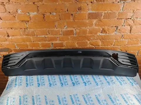 Задний бампер накладка 6044124600 — Geely Tugella L