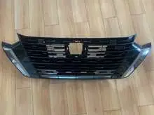 2024 Sentra передний решётка радиатора Sl 62310-6LY0A — Nissan Sentra 2024