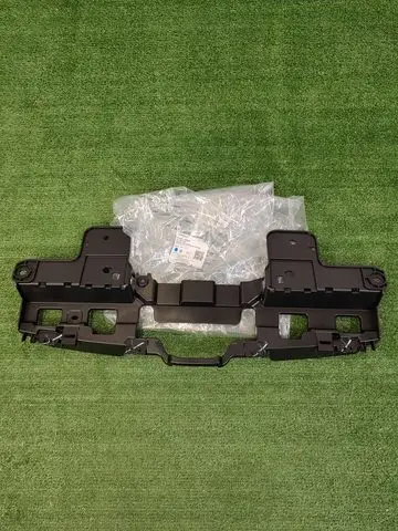 Передний бампер опора кронштейн 6010217200 — Geely Starray L