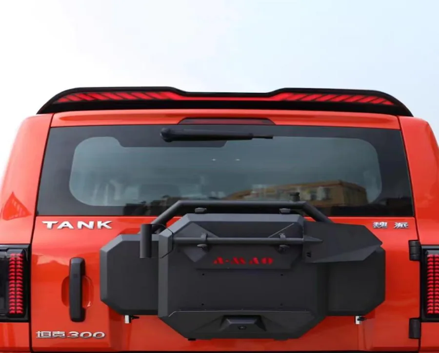 Бак 300 задний Wing с LED фонарь (Adhesive установочный с LED flowing фонарь) — Tank (GWM)